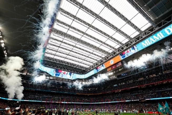 西媒:新伯纳乌全年对外开放 预计年收入4亿欧 西媒:新伯纳乌全年对外开放 预计年收入4亿欧